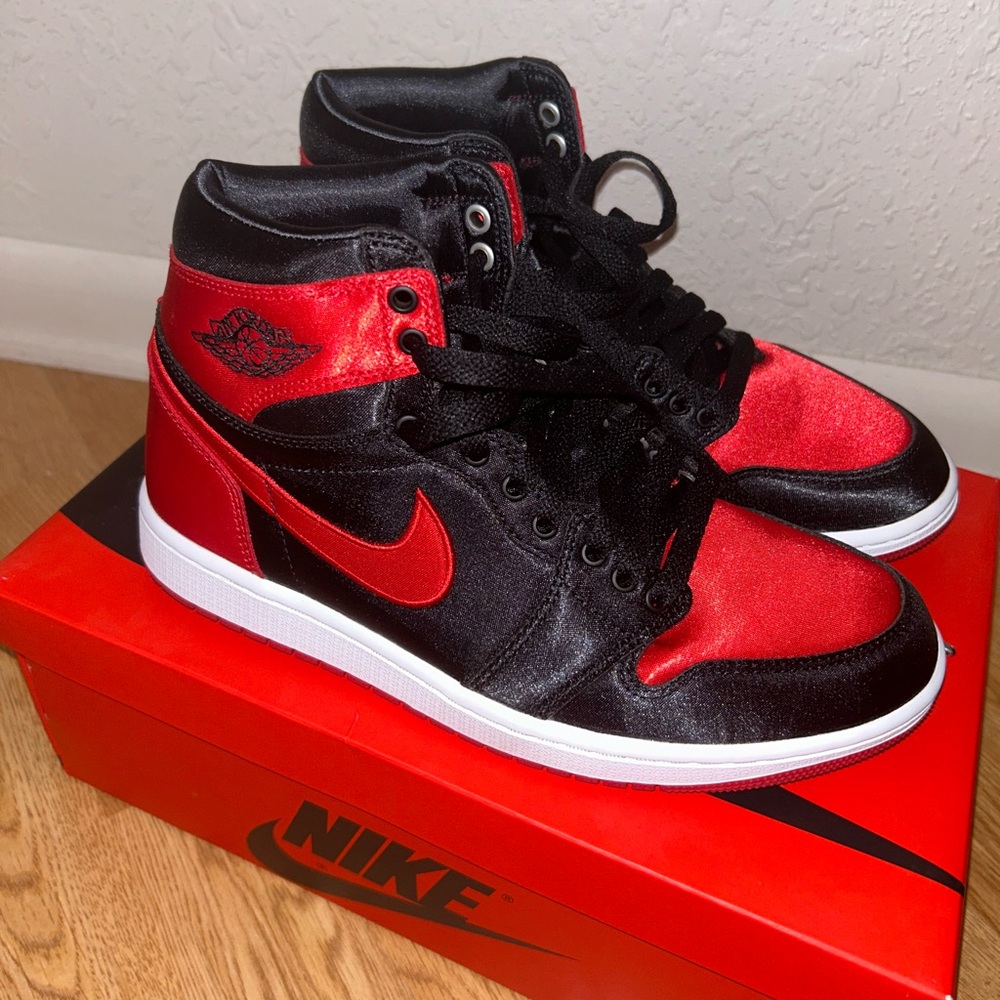 Nike Air Jordan 1 High OG “Satin Bred”